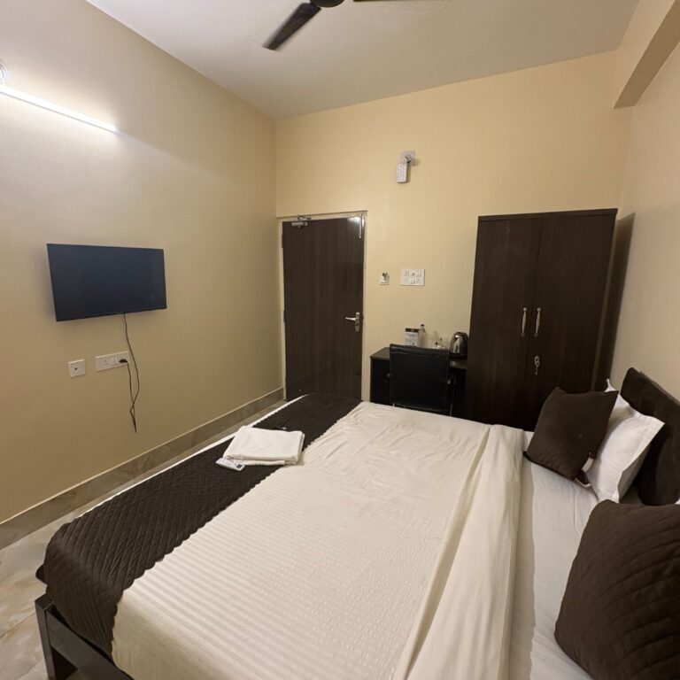 The Nayab Inn - Hotel in Nayapalli